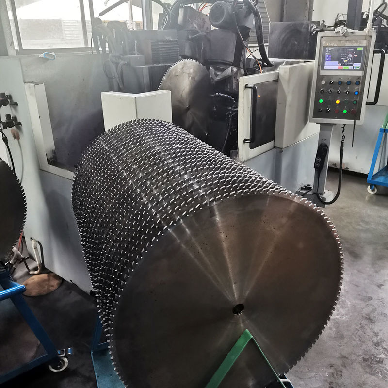 Máquina de serragem de painel e de corte cruzado 96T Serragem de madeira Lâmina de serragem com design de dente plano