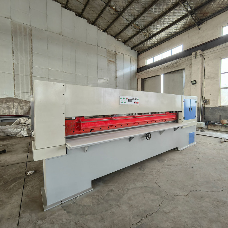 Máquina de corte de painéis de madeira com projeto pesado e função automática MJB318