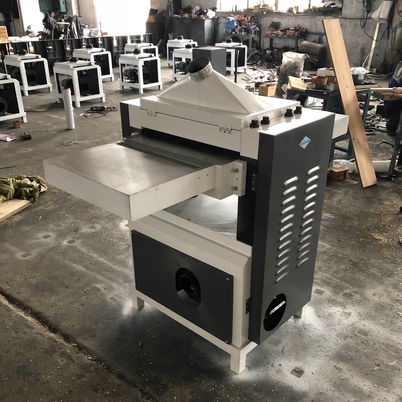 Alimentação automática 600mm largura madeira maciça de espessura de dois lados Planador de máquina para planejamento