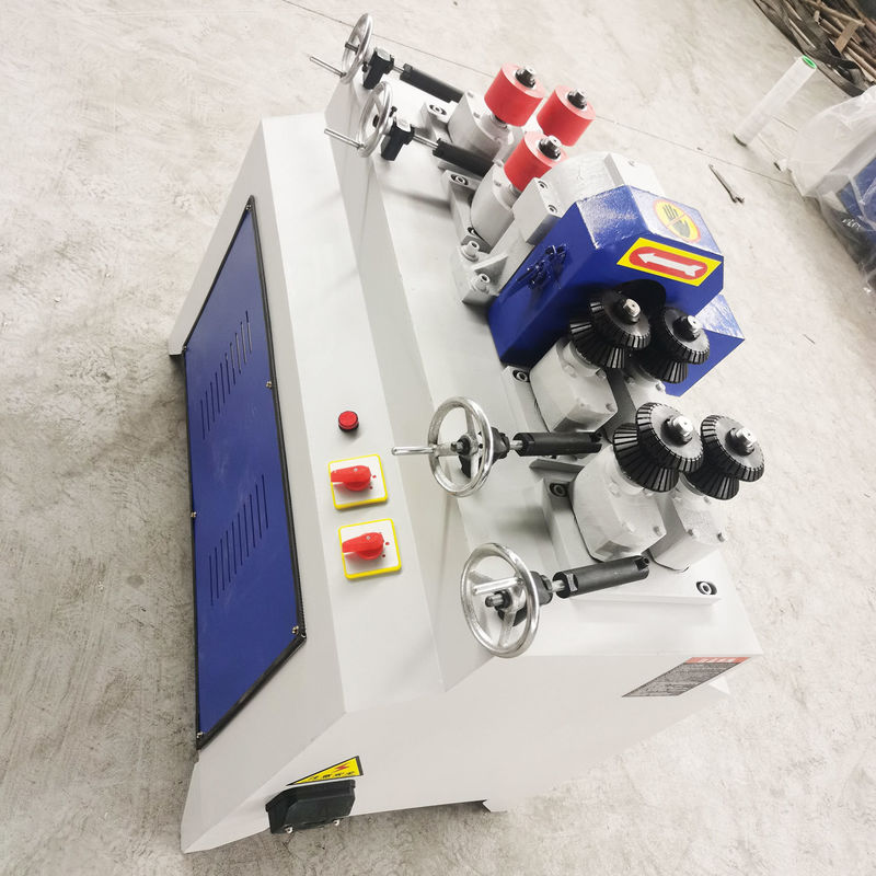 Máquina de rodas de madeira rotativa de alta velocidade com comprimento de processamento mínimo de 400 mm
